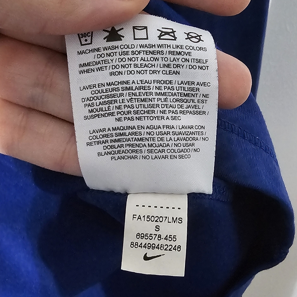 NIKE | Pro Warm Embossed Heights Vixen Raglan Zip Training Top in Navy - Picture 7 of 9
